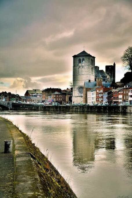 Au Pied Du Mur Huy Bagian luar foto
