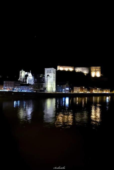 Au Pied Du Mur Huy Bagian luar foto